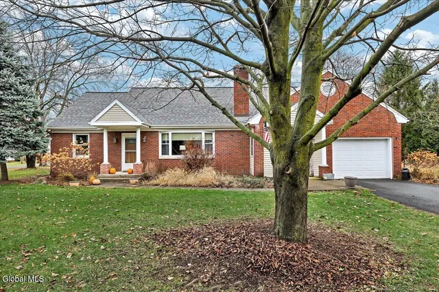 $449,900 | 39 West Sand Lake Road, North Greenbush, NY 12198