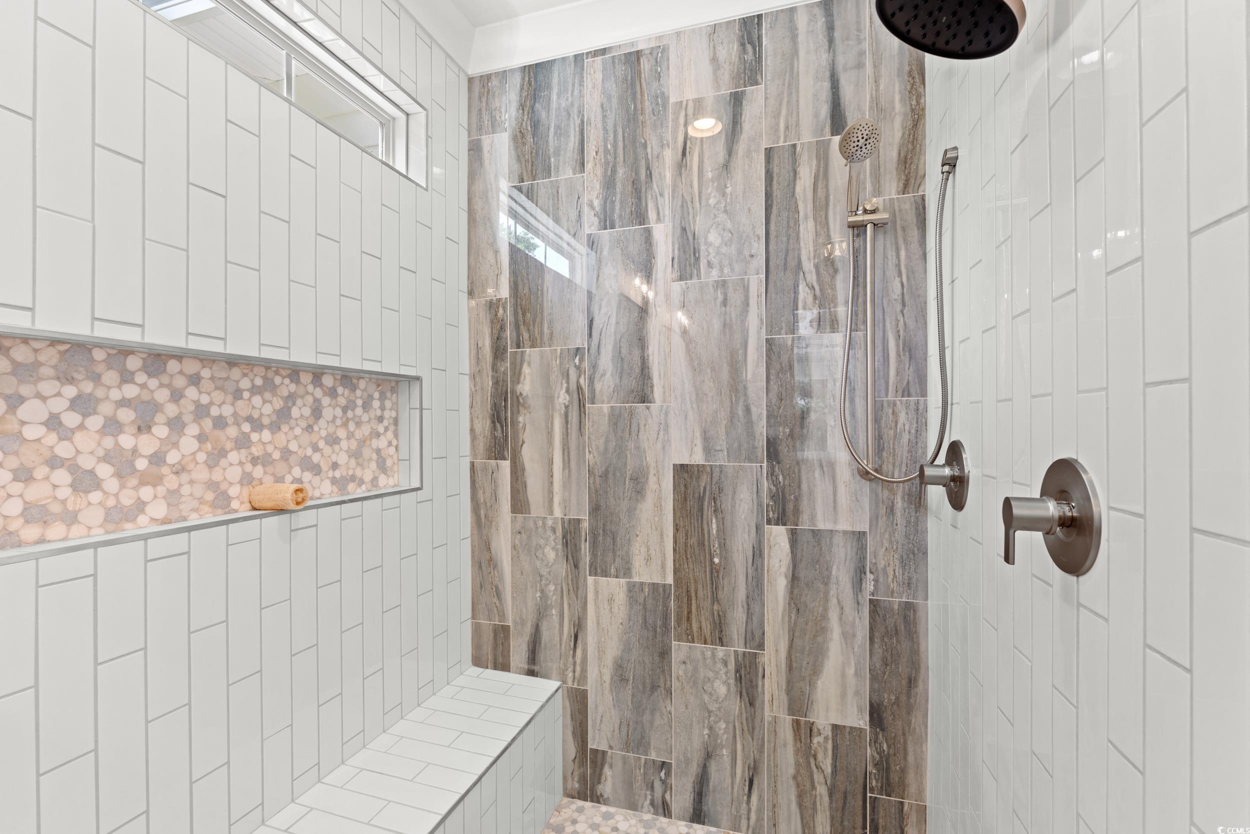 405 North Highland Way Myrtle Beach, SC 29572 - Photo 23 of 40 Full bathroom with tiled shower