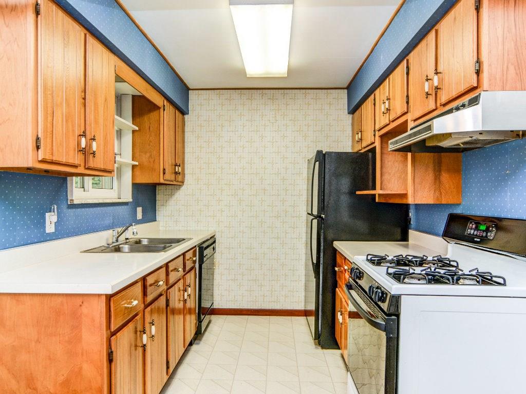 8031 Rowan Road Cranberry Township, PA 16066 - Photo 6 of 24 Gallery Image 6