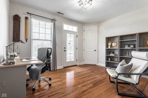 $999,900 | 3929 Andretti Drive, Zionsville, IN 46077