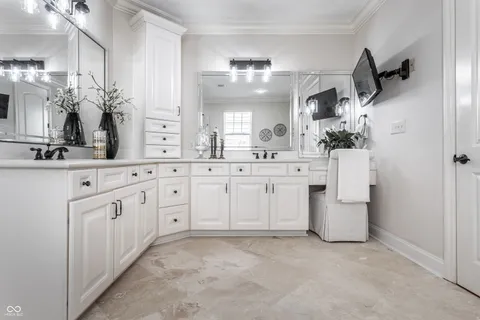 $999,900 | 3929 Andretti Drive, Zionsville, IN 46077