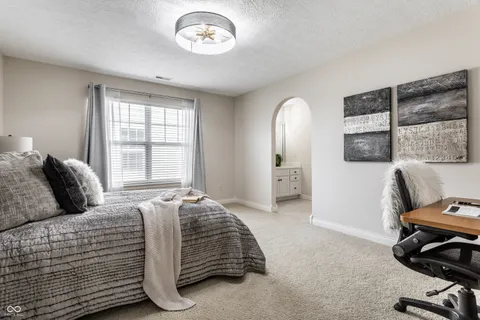 $999,900 | 3929 Andretti Drive, Zionsville, IN 46077