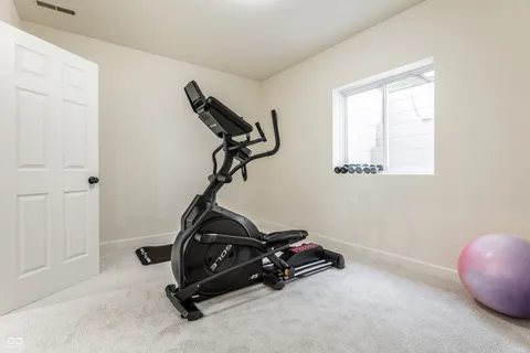 $999,900 | 3929 Andretti Drive, Zionsville, IN 46077