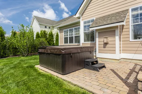 $999,900 | 3929 Andretti Drive, Zionsville, IN 46077