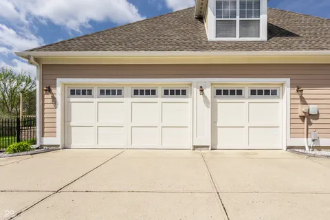 $999,900 | 3929 Andretti Drive, Zionsville, IN 46077