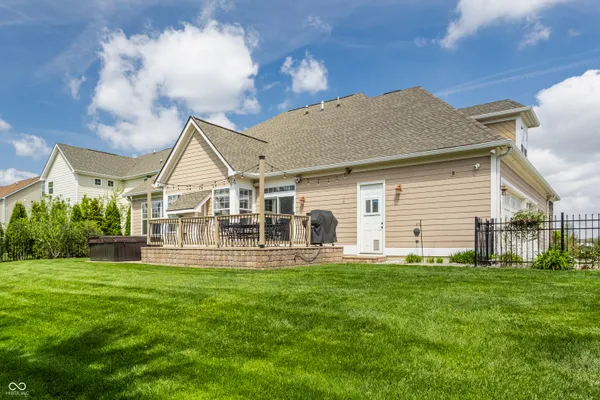$999,900 | 3929 Andretti Drive, Zionsville, IN 46077