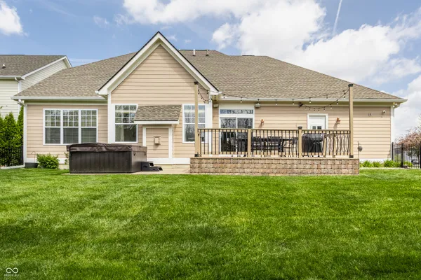 $999,900 | 3929 Andretti Drive, Zionsville, IN 46077