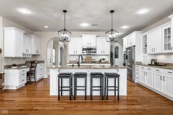 $999,900 | 3929 Andretti Drive, Zionsville, IN 46077