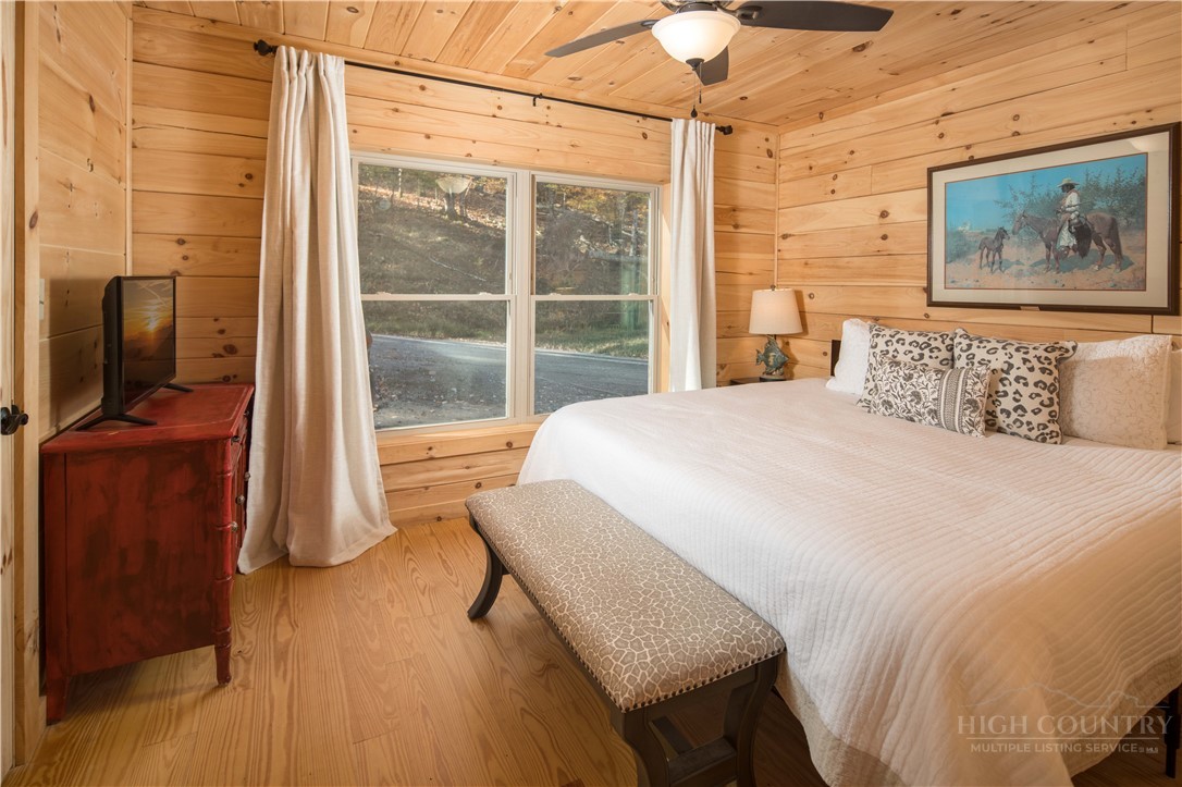 214 Lakeledge Road Beech Mountain, NC 28604 - Photo 10 of 23