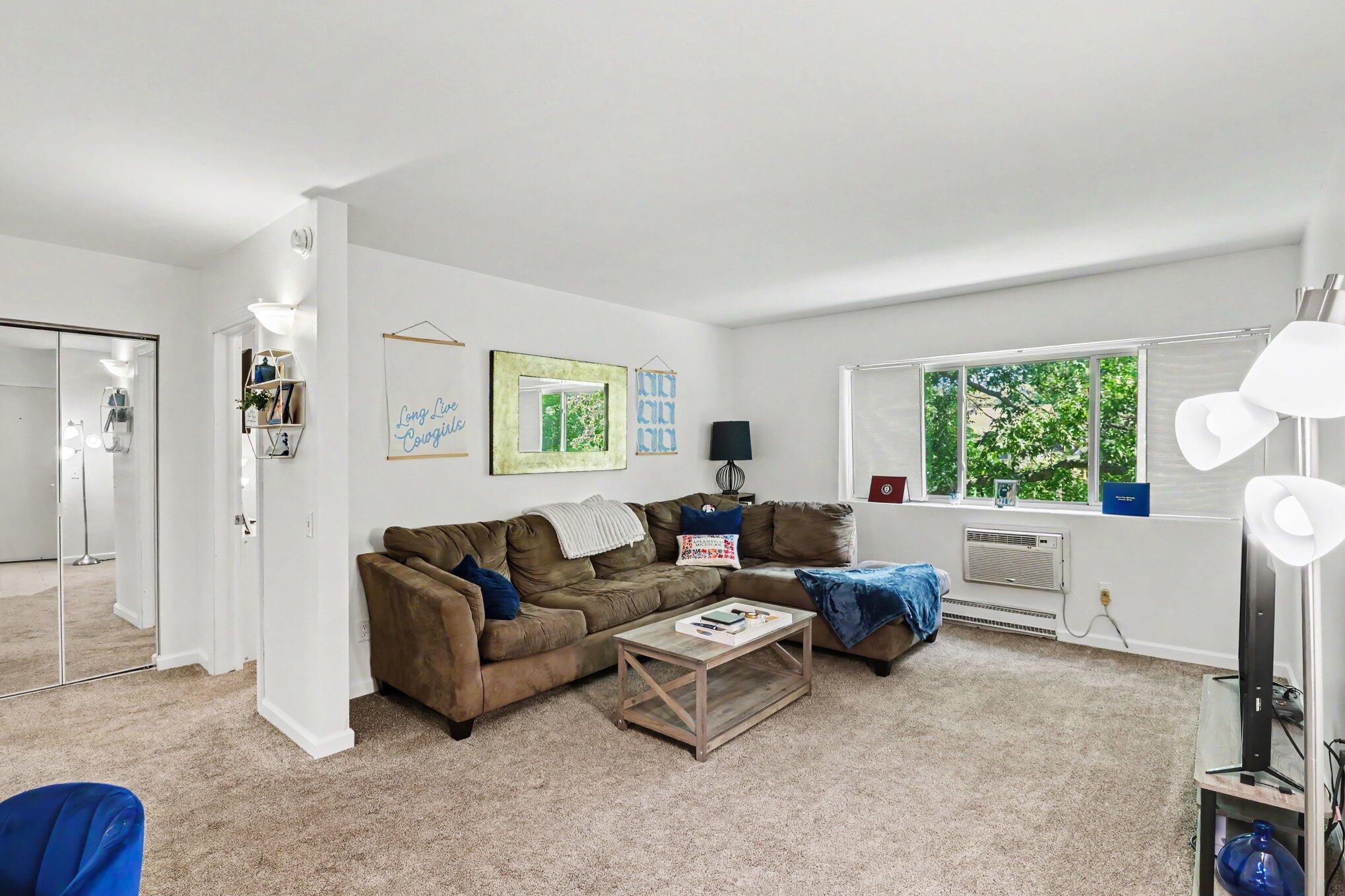 756 West Kilgore Road, Unit 205 Kalamazoo, MI 49008 - Photo 2 of 16 002_file_3071