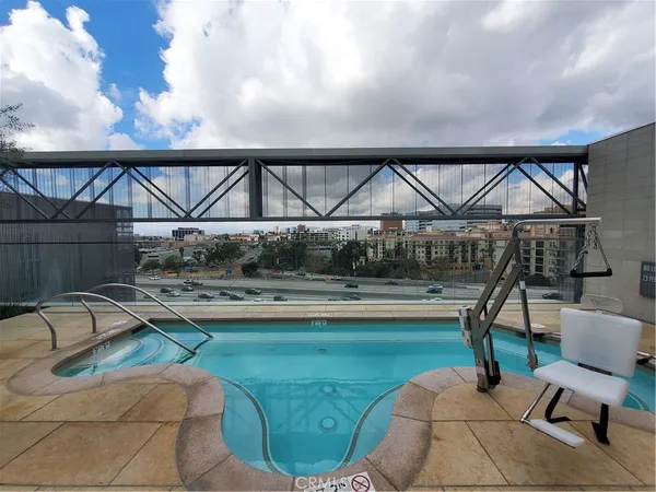 $2,500 | 877 Francisco Street, Unit 1905, Los Angeles, CA 90017
