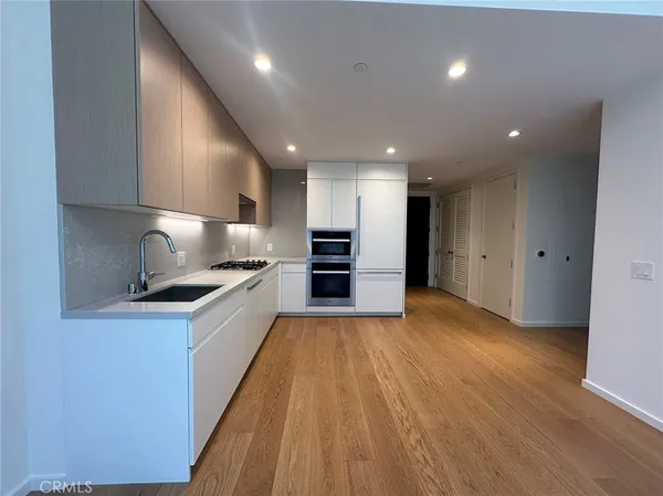 $2,500 | 877 Francisco Street, Unit 1905, Los Angeles, CA 90017