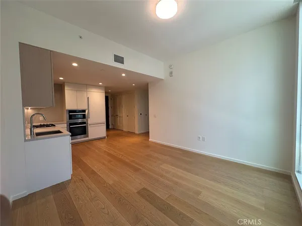 $2,500 | 877 Francisco Street, Unit 1905, Los Angeles, CA 90017