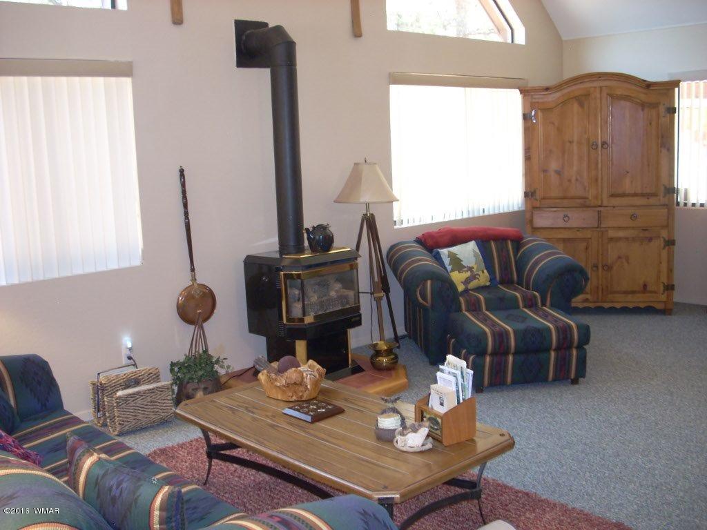 2101 Chevelon Road Overgaard, AZ 85933 - Photo 42 of 45 a living room with furniture