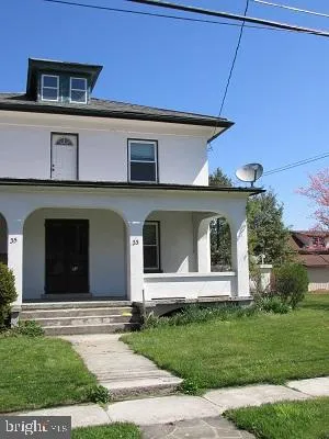 $1,400 | 33 North Kinzer Road, Kinzers, PA 17535