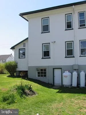 $1,400 | 33 North Kinzer Road, Kinzers, PA 17535