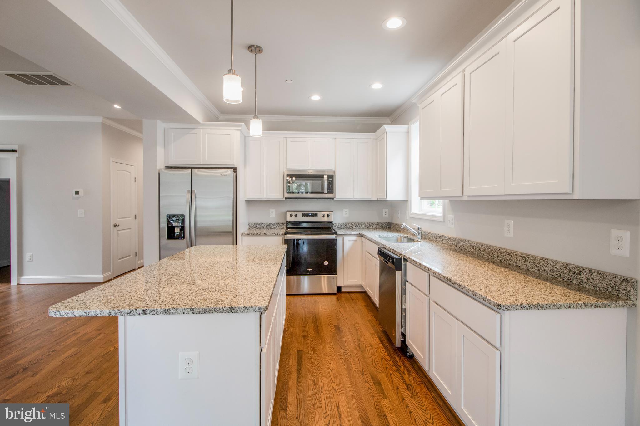 410 Salisbury Road Edgewater, MD 21037 - Photo 3 of 13 Kitchen