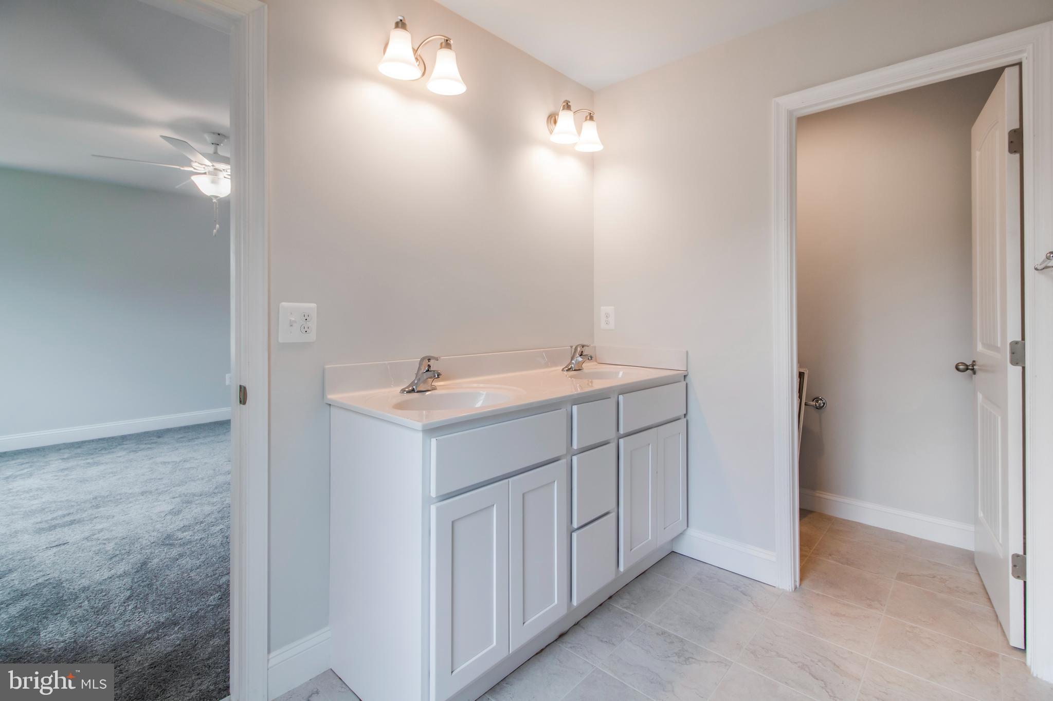 410 Salisbury Road Edgewater, MD 21037 - Photo 5 of 13 Primary Bath