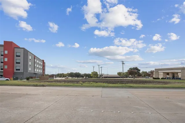 $950,000 | 3320 Premier Drive, Plano, TX 75023