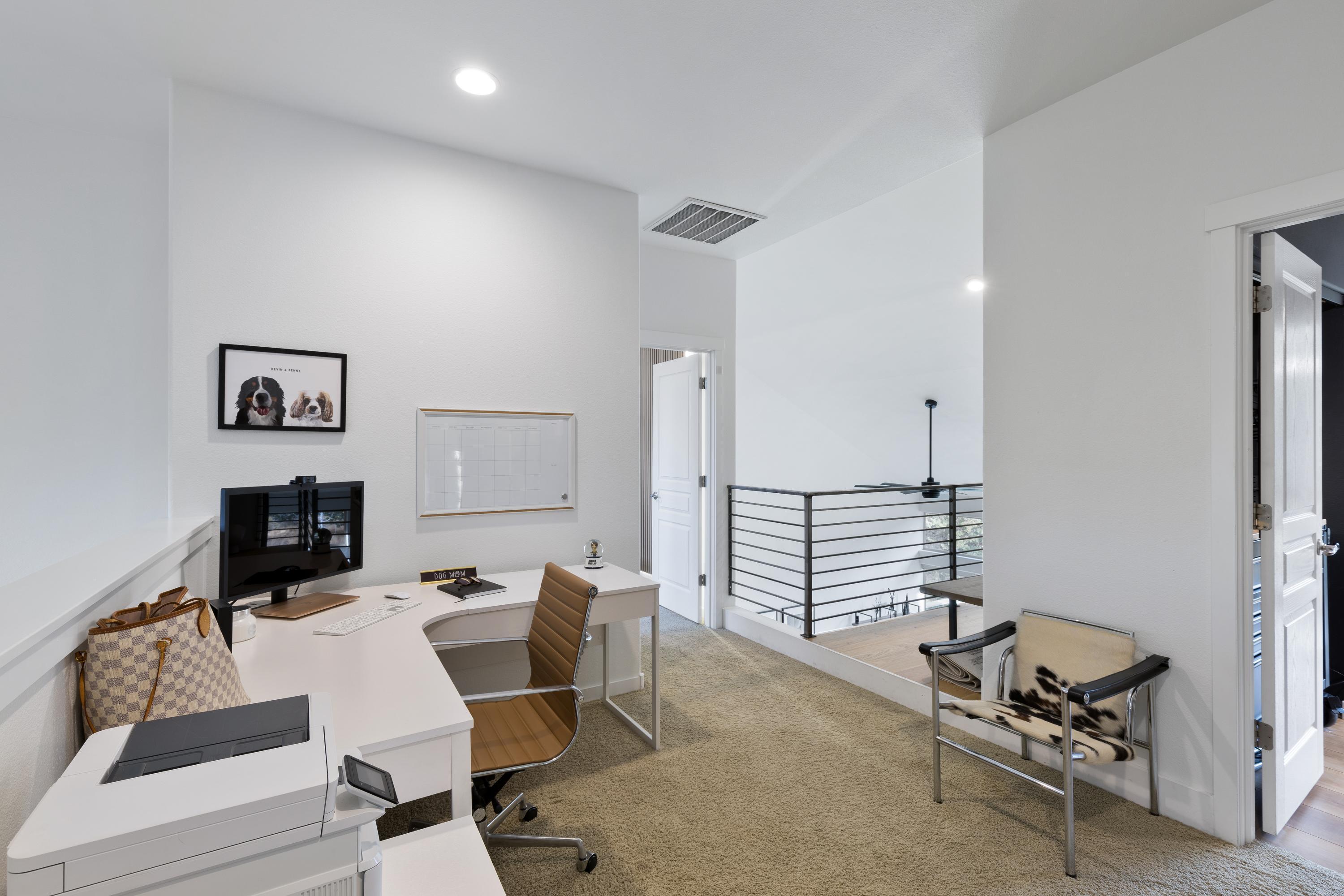 1281 Highland View Loop Redmond, OR 97756 - Photo 20 of 42 Upstairs loft, perfect for an office or lounging area.