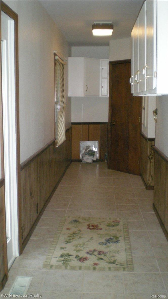 10117 Silver Lake Road Linden, MI 48451 - Photo 19 of 24 HUGE FIRST FLR LAUNDRY