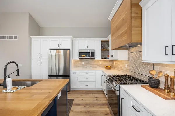 $675,000 | 323 Katie Drive, Grand Rapids, MI 49534