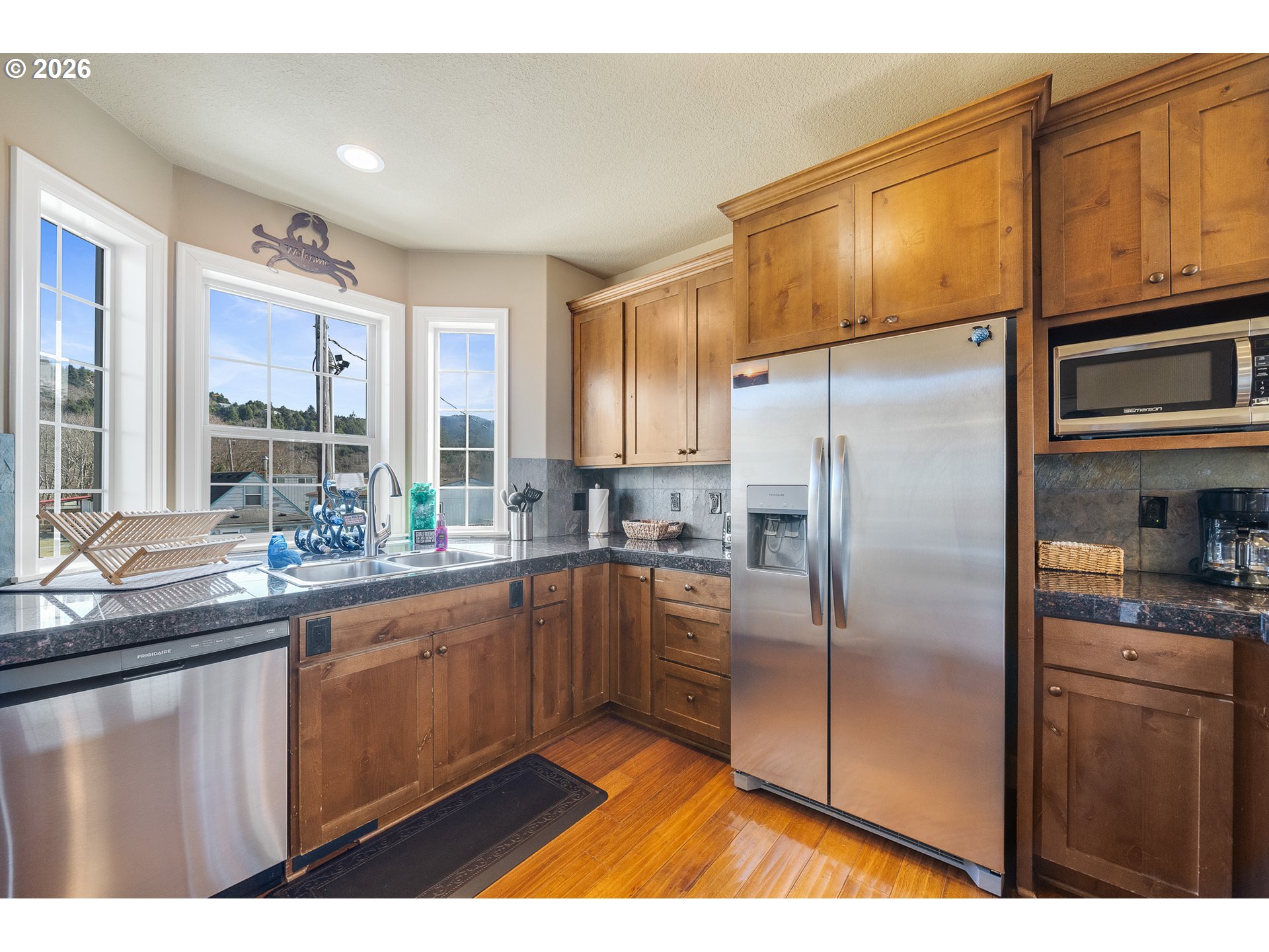 549 Front Street Rockaway Beach, OR 97136 - Photo 12 of 33