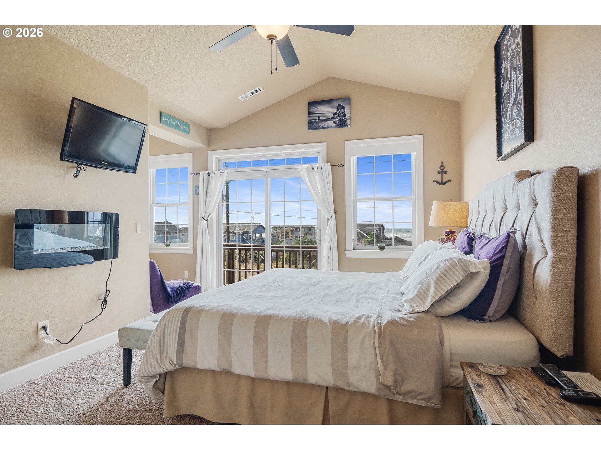 549 Front Street Rockaway Beach, OR 97136 - Photo 17 of 33