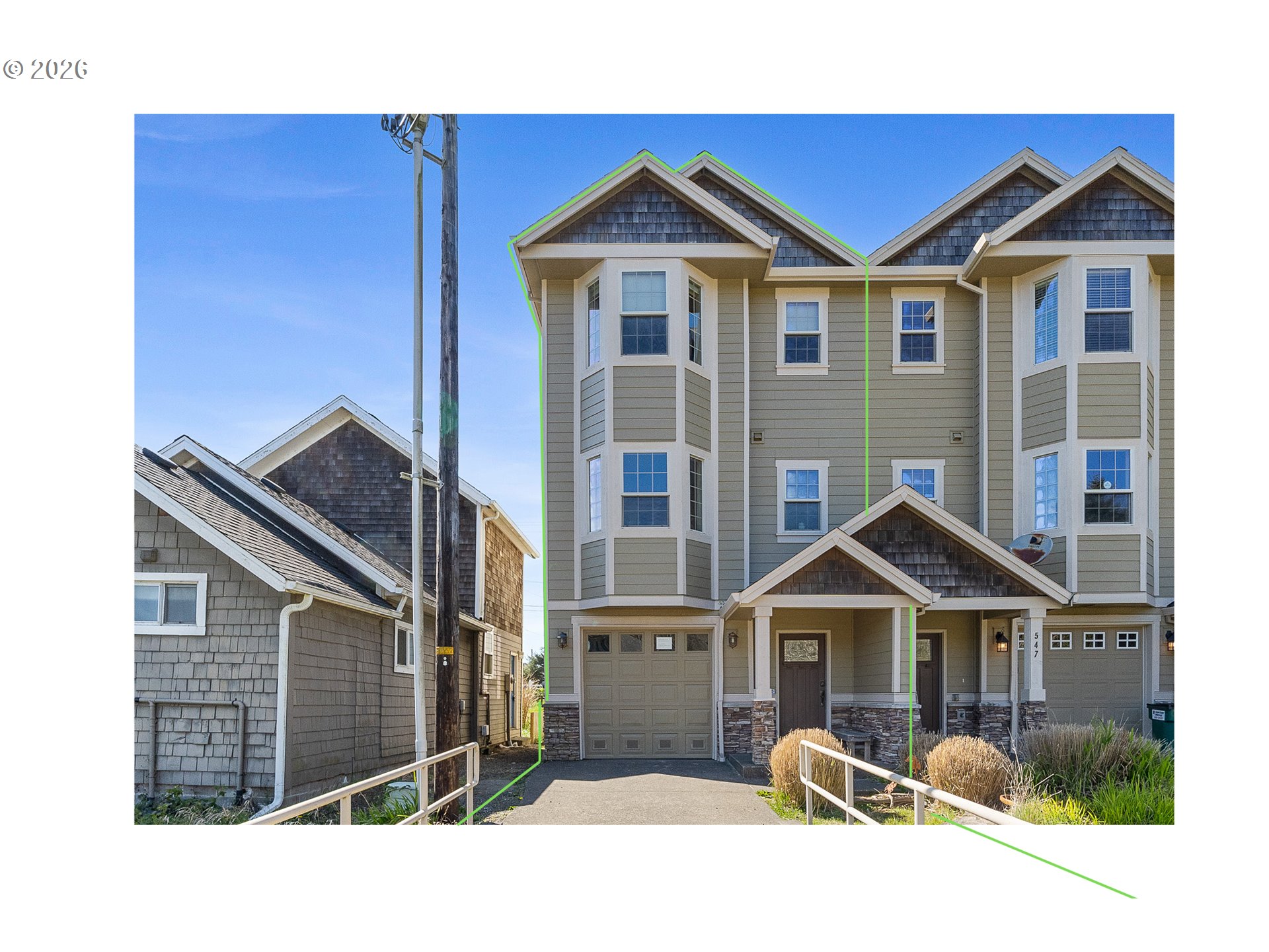 549 Front Street Rockaway Beach, OR 97136 - Photo 2 of 33