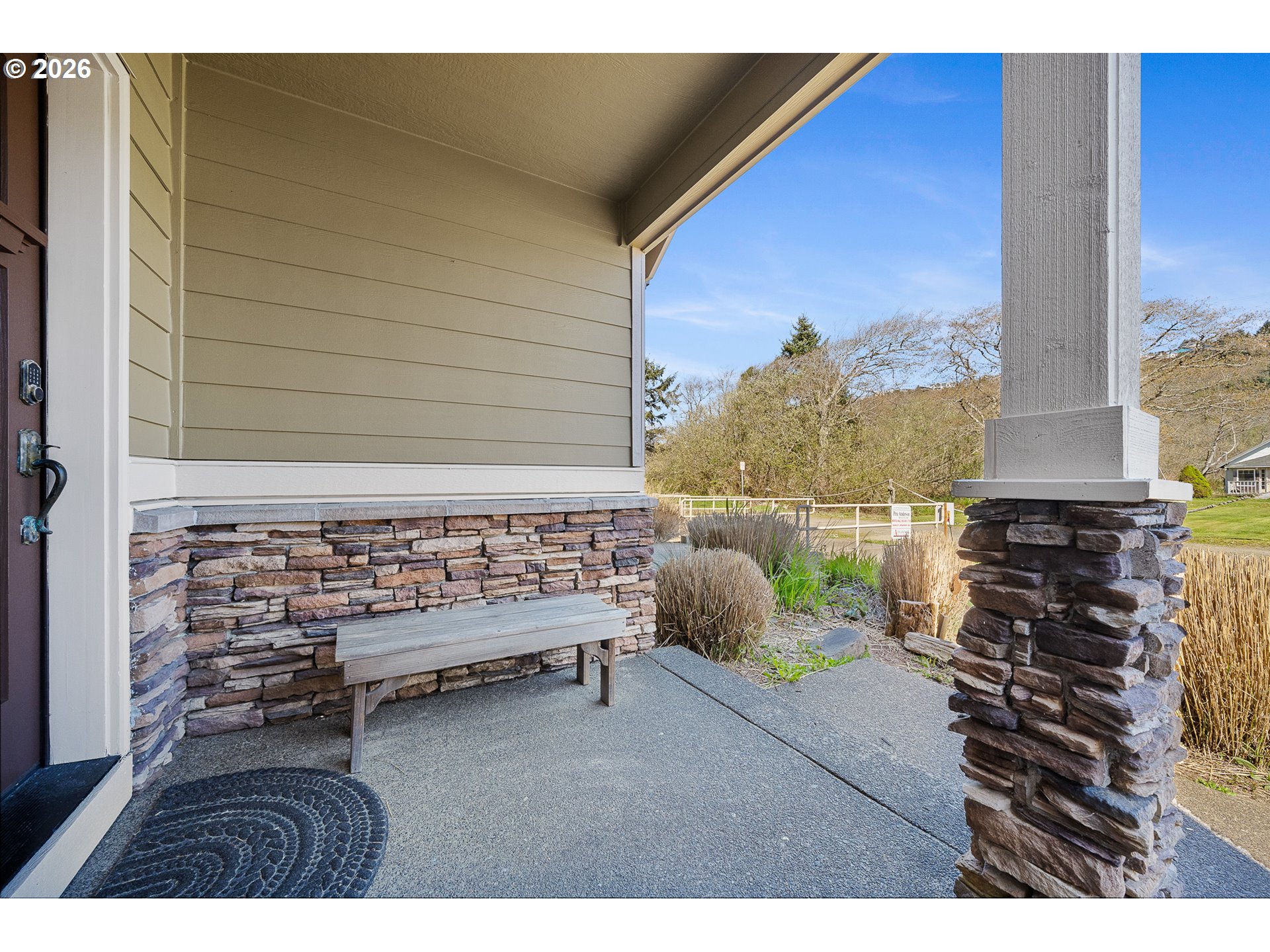 549 Front Street Rockaway Beach, OR 97136 - Photo 5 of 33