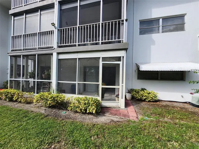 $139,999 | 1201 Hillcrest Court, Unit 105, Hollywood, FL 33021