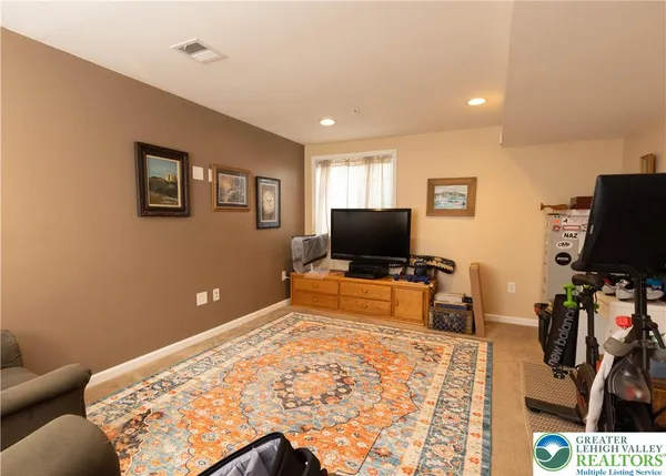 $2,550 | 3632 Westminster Way, Nazareth, PA 18064