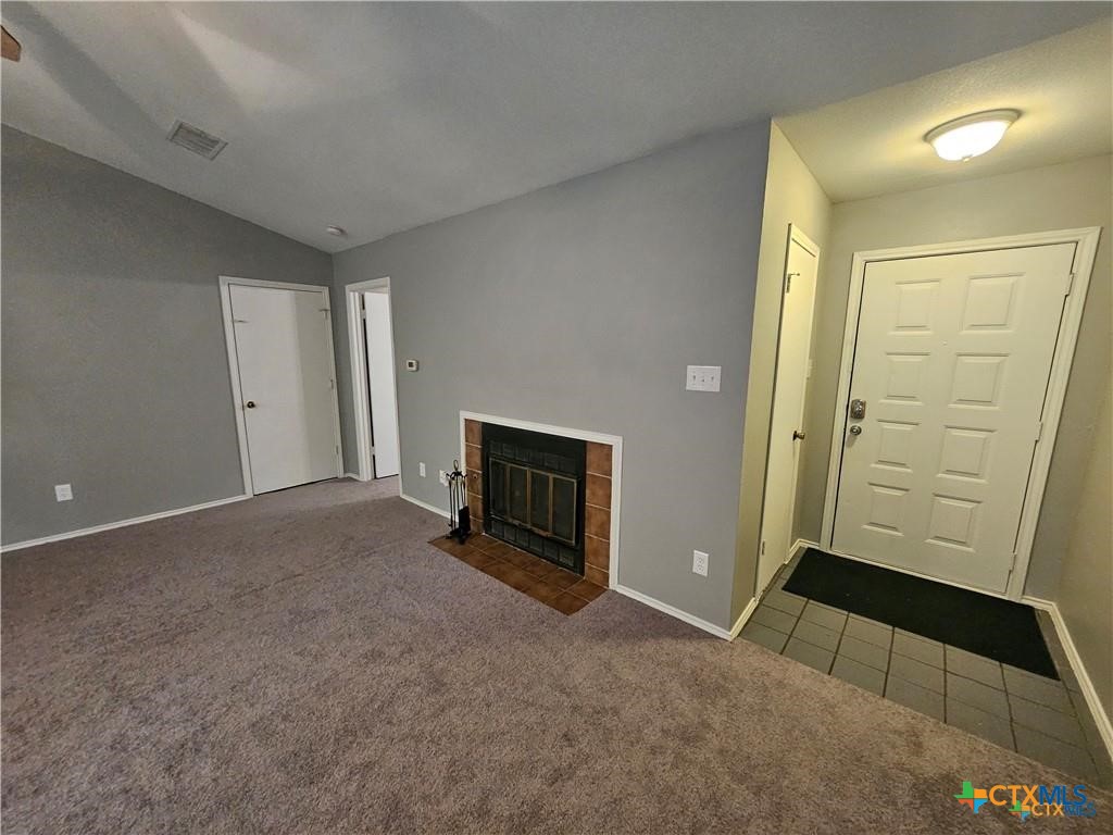 4402 Keota Drive Austin, TX 78749 - Photo 25 of 37 an empty room with windows