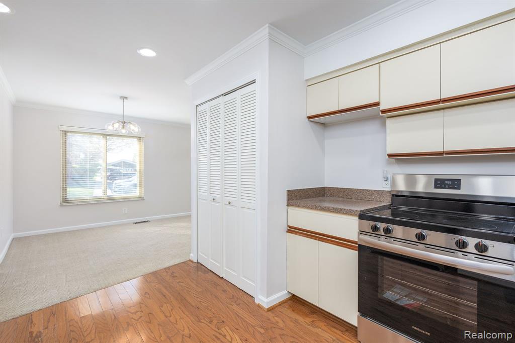 928 North Adams Road, Unit 2 Birmingham, MI 48009 - Photo 8 of 23