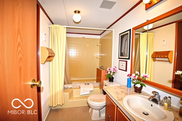 12604 Brooks School Road Fishers, IN 46037 - Photo 16 of 19 Gallery Image 16