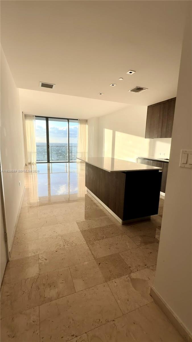 88 Southwest 7th Street, Unit 3906 Miami, FL 33130 - Photo 25 of 35