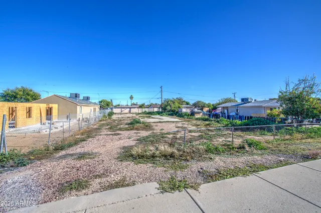 $170,000 | 14017 North Palm Street, El Mirage, AZ 85335