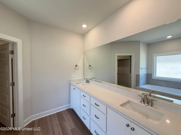 $318,900 | 214 Anderson Oaks Drive, Pearl, MS 39208