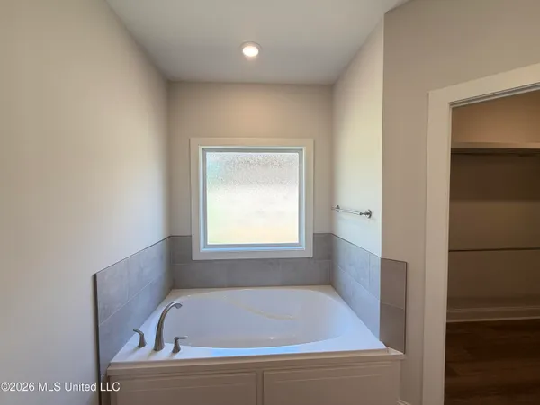 $318,900 | 214 Anderson Oaks Drive, Pearl, MS 39208