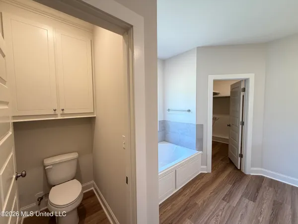 $318,900 | 214 Anderson Oaks Drive, Pearl, MS 39208