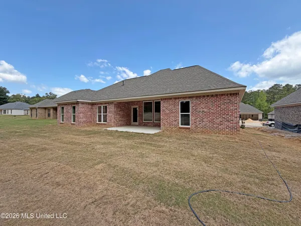 $318,900 | 214 Anderson Oaks Drive, Pearl, MS 39208