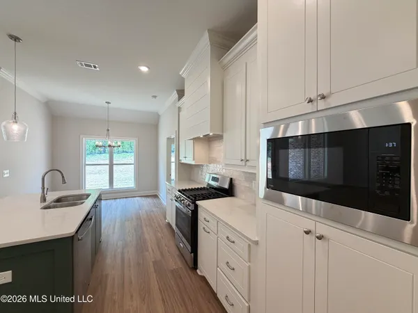 $318,900 | 214 Anderson Oaks Drive, Pearl, MS 39208