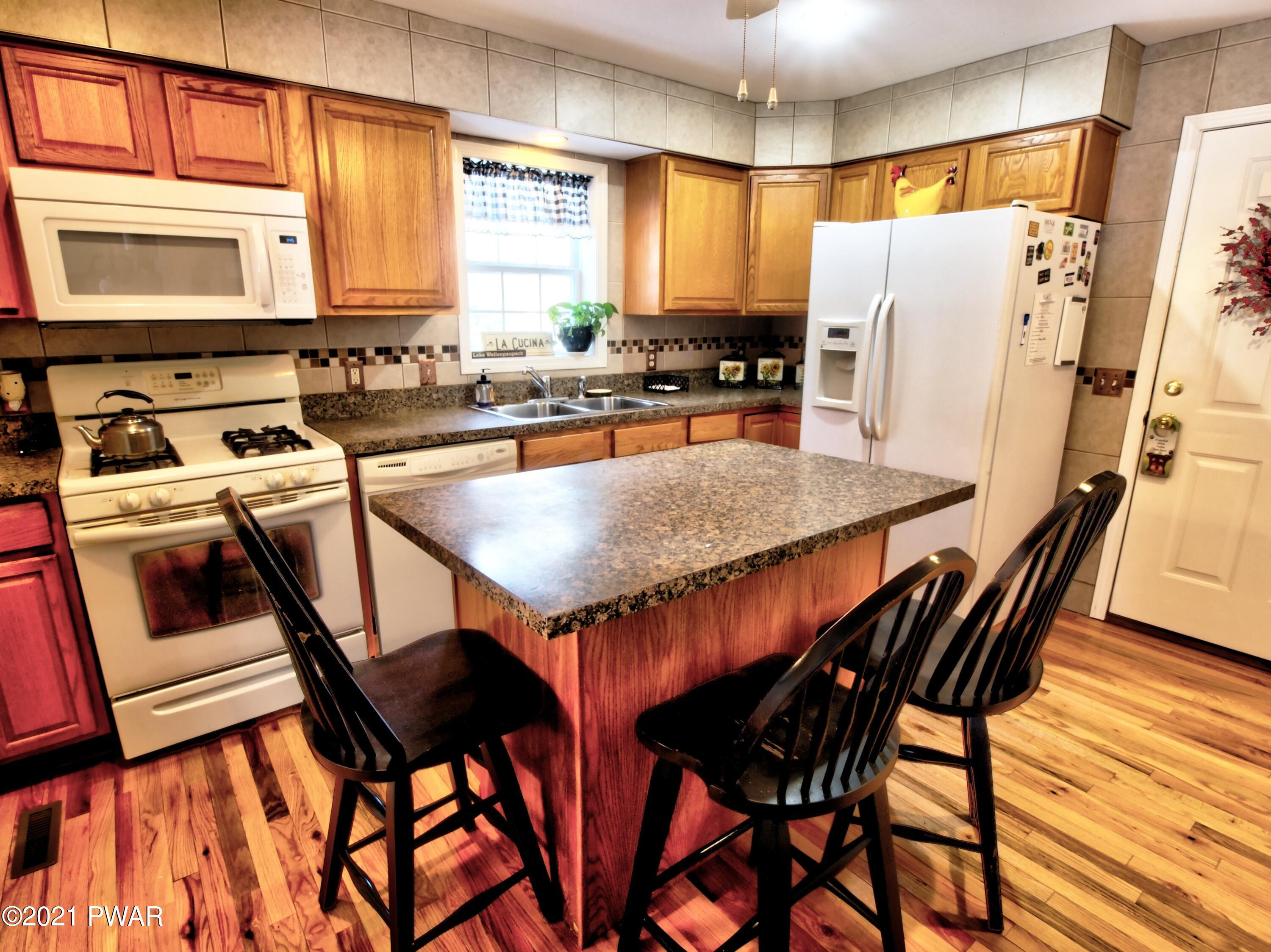 112 Lake View Road Greentown, PA 18426 - Photo 13 of 63