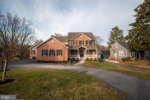 $899,000 | 9112 Cowenton Avenue, Perry Hall, MD 21128