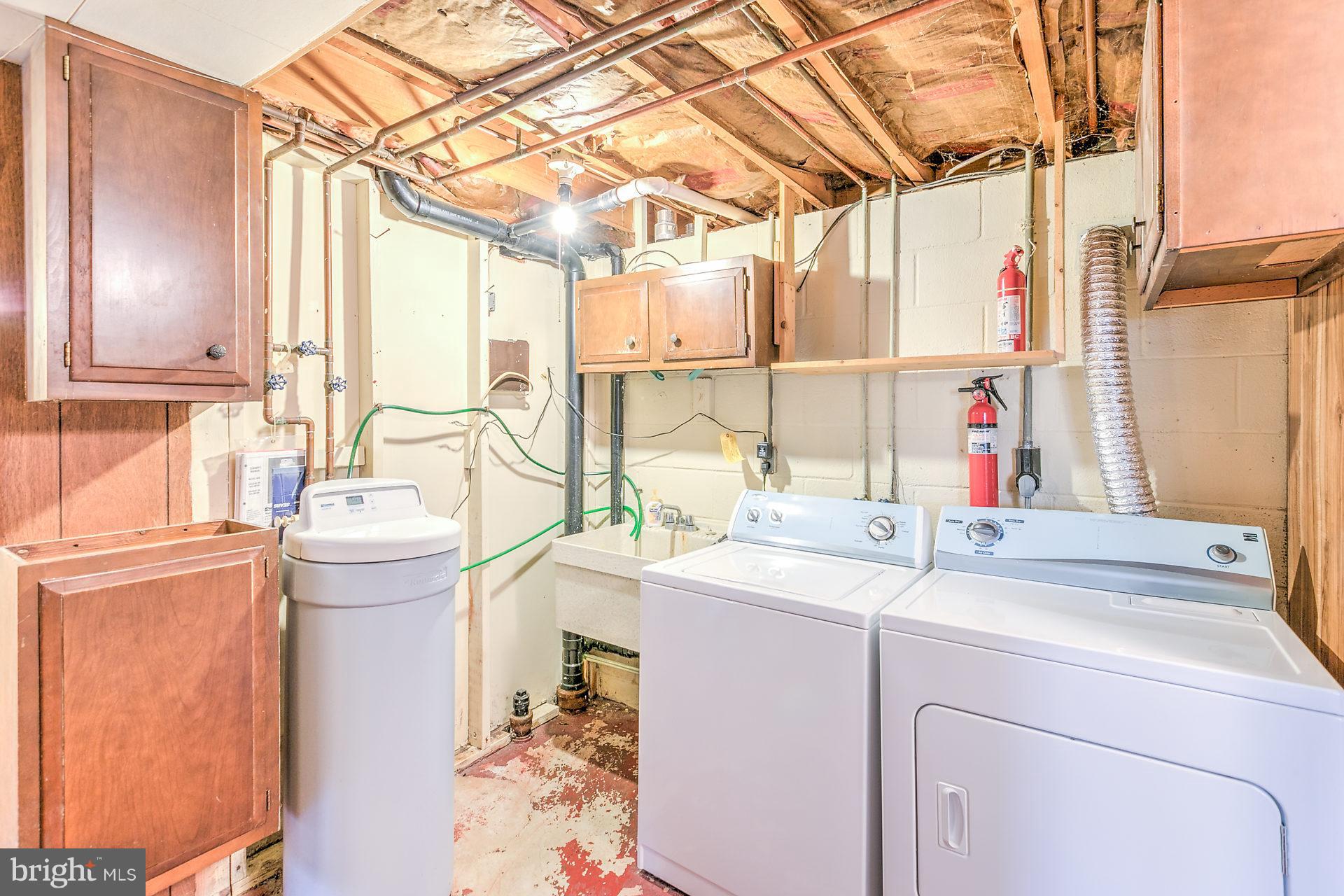 5974 Hillside Road St. Leonard, MD 20685 - Photo 25 of 28 Water softener, wet sink and W/D!