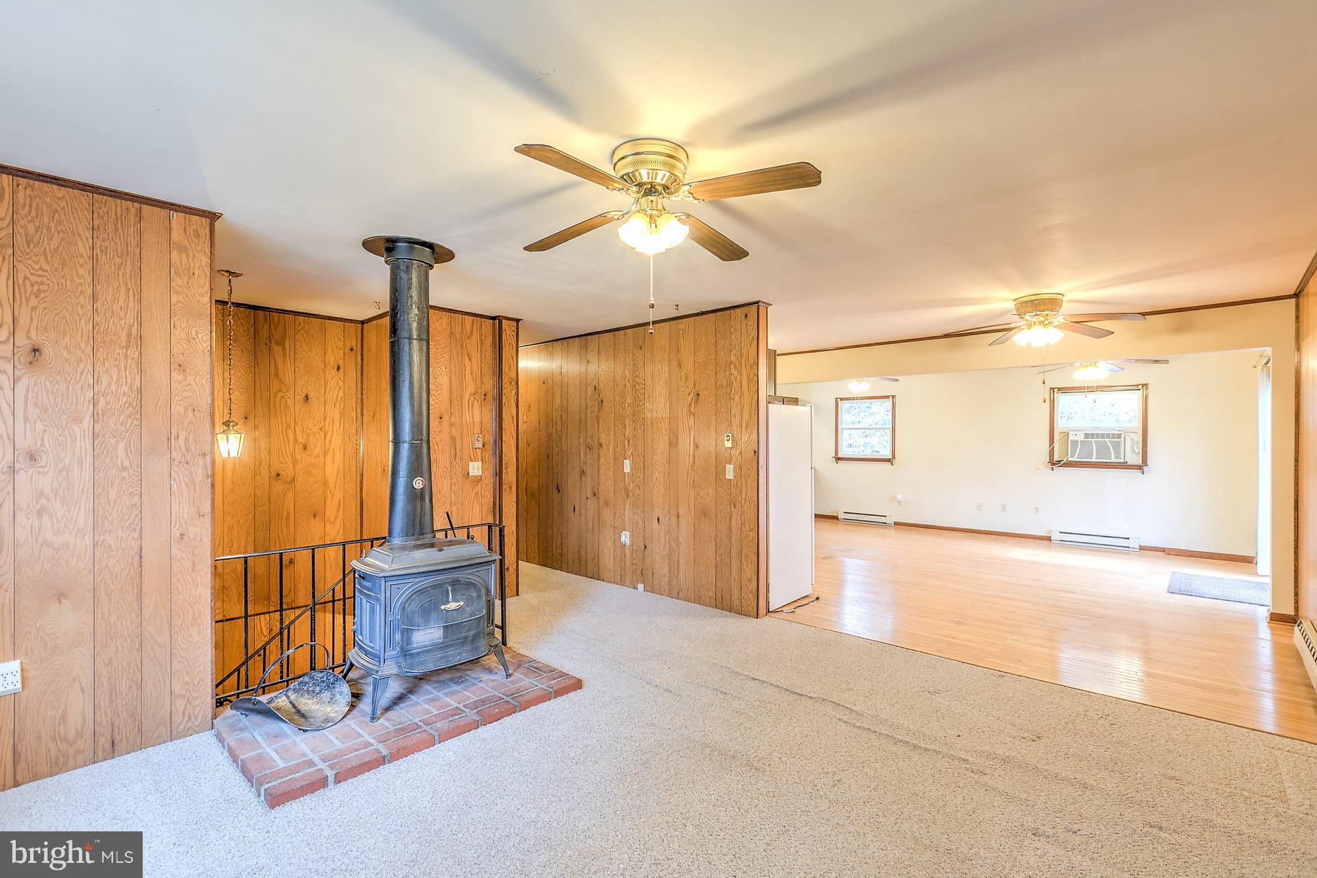5974 Hillside Road St. Leonard, MD 20685 - Photo 8 of 28 Very open and inviting floorplan.