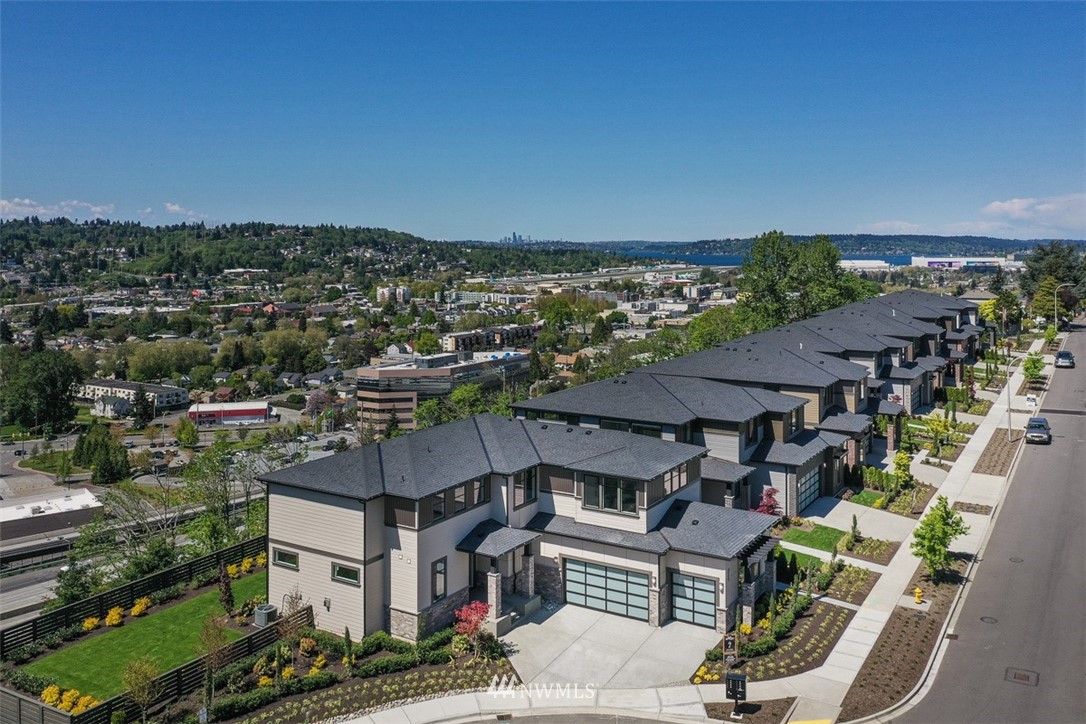 819 Cedar Avenue South Renton, WA 98057 - Photo 1 of 22 Gallery Image 1