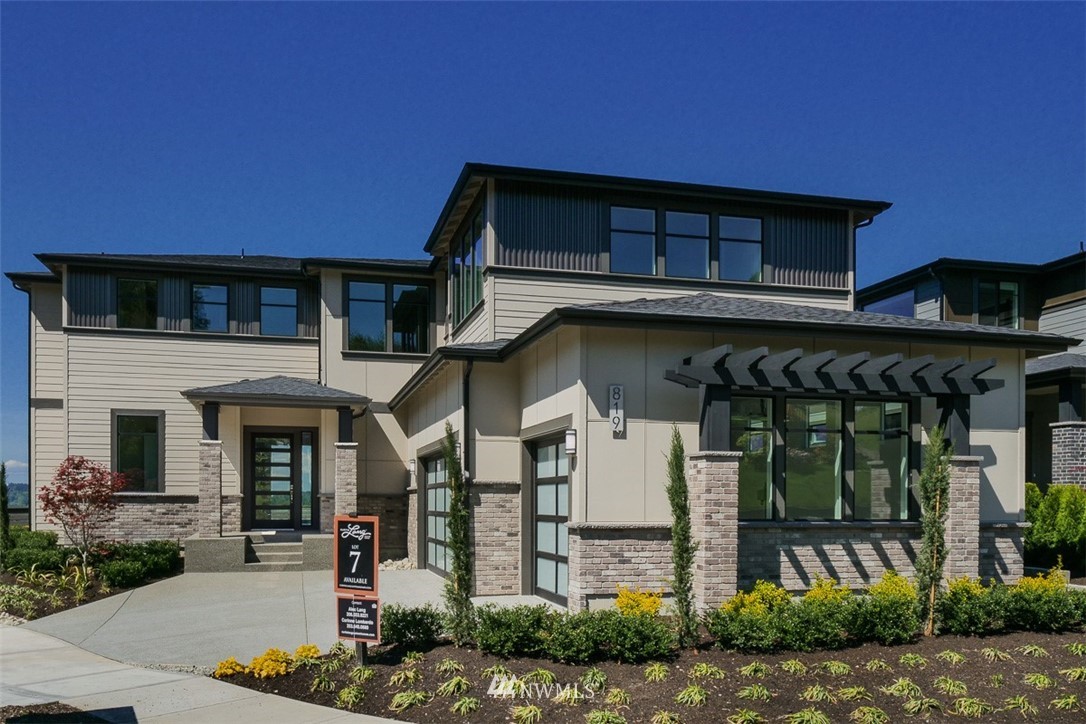819 Cedar Avenue South Renton, WA 98057 - Photo 3 of 22 Gallery Image 3