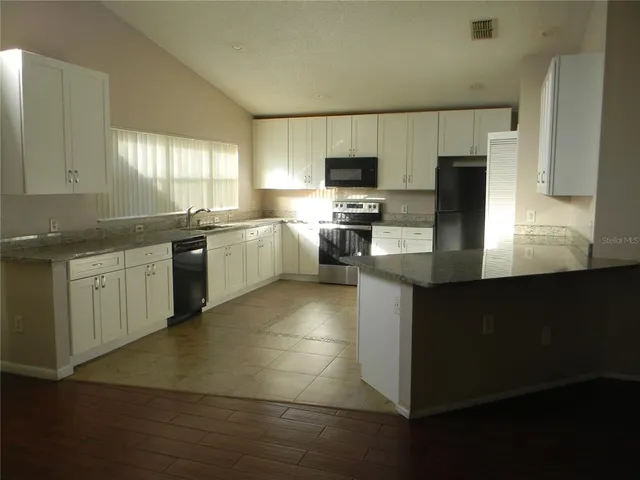 $2,400 | 150 Abbey Hollow Drive, Apopka, FL 32712