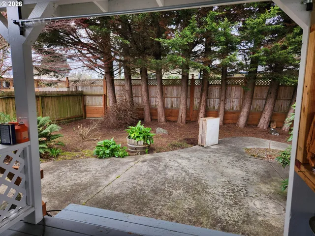 $420,000 | 221 Lakeland Drive, Lakeside, OR 97449